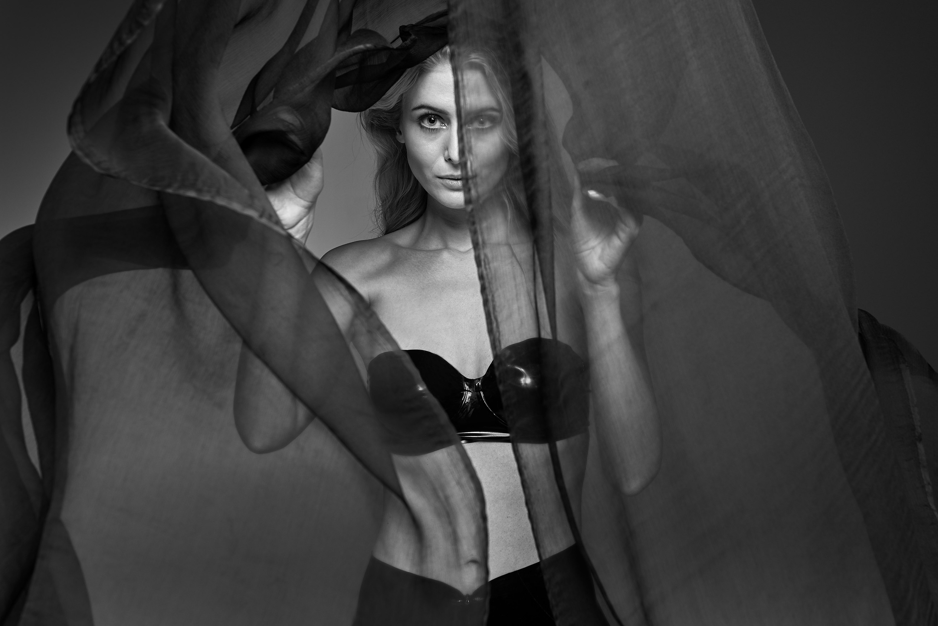 Nicoline Hansen latex bra anne-sofie Damsbo Jensen Mark Trustrup