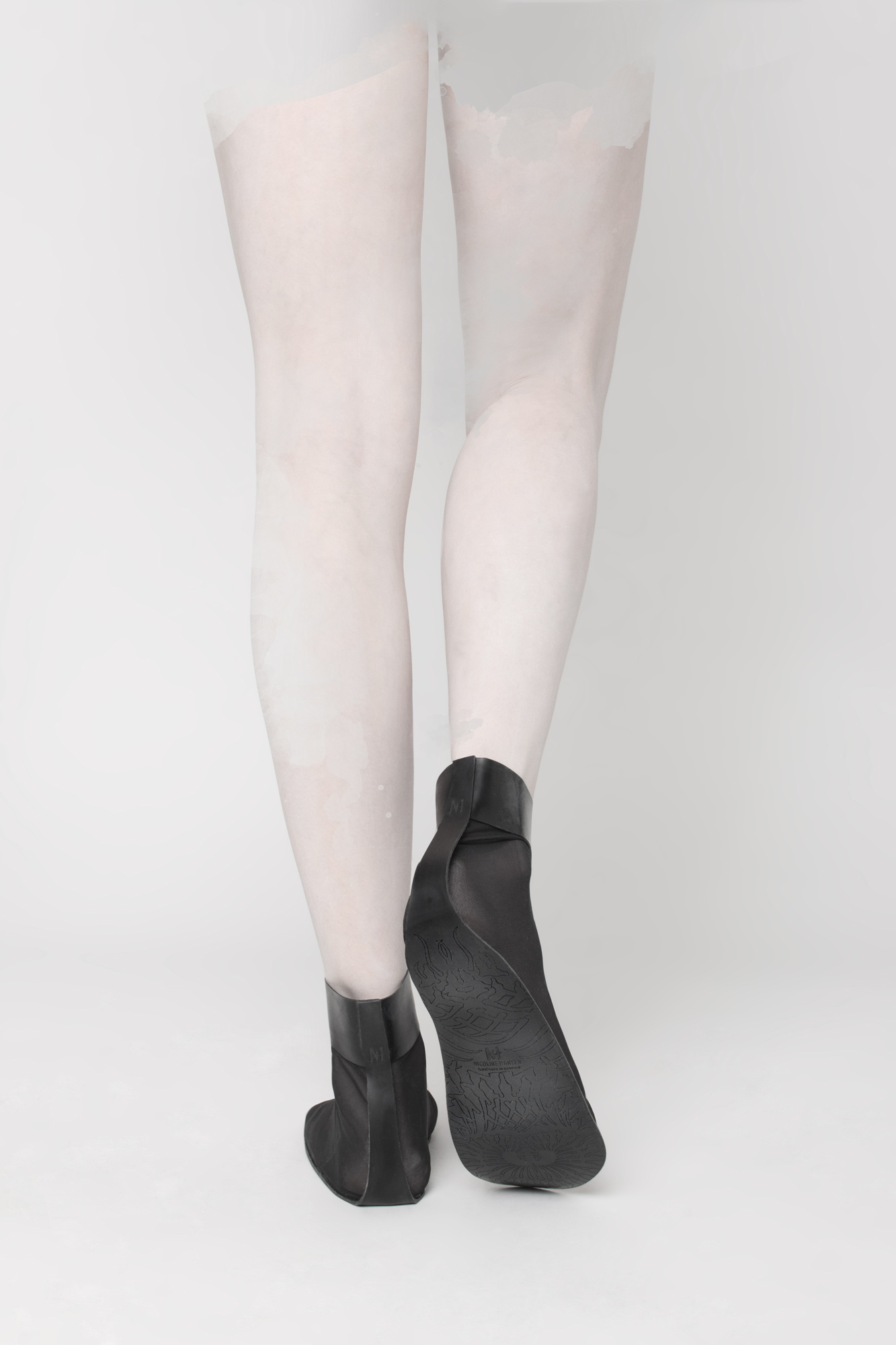 Sandals-on-model-back